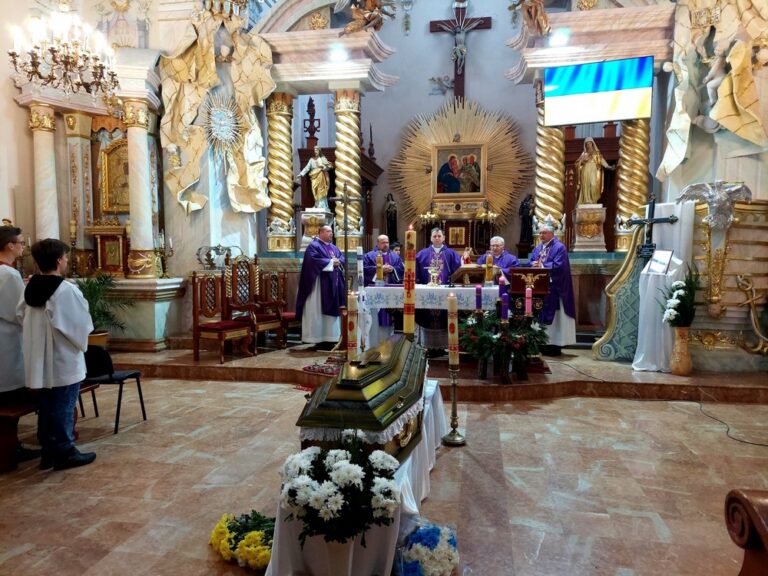 У Полонному відбувся похорон сестри Франциски Цісельської
