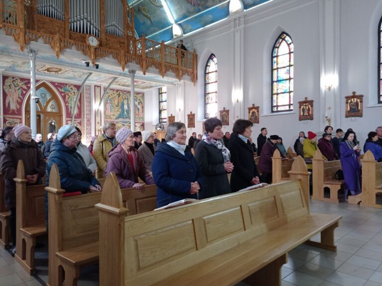 Подяка Богу за чверть століття служіння сестер гонораток у Харкові